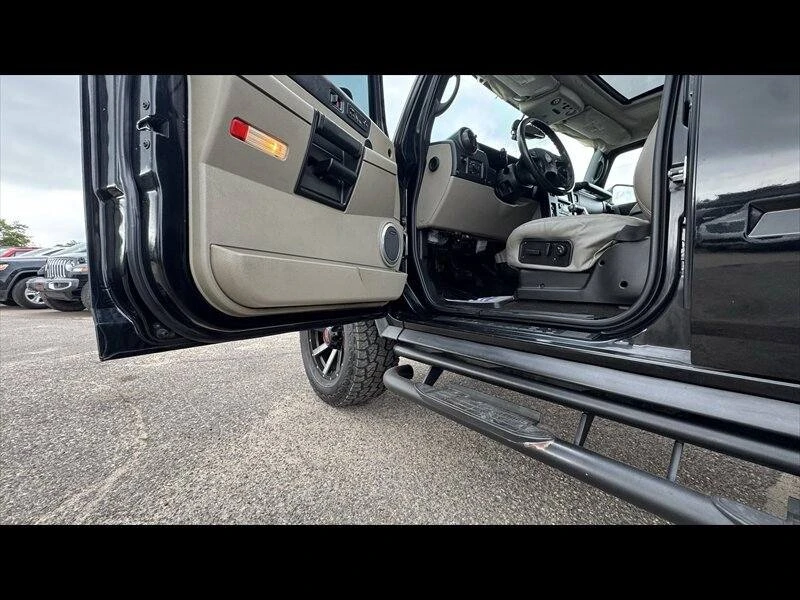 2005 Hummer Hummer H2 - Image 9 of 20