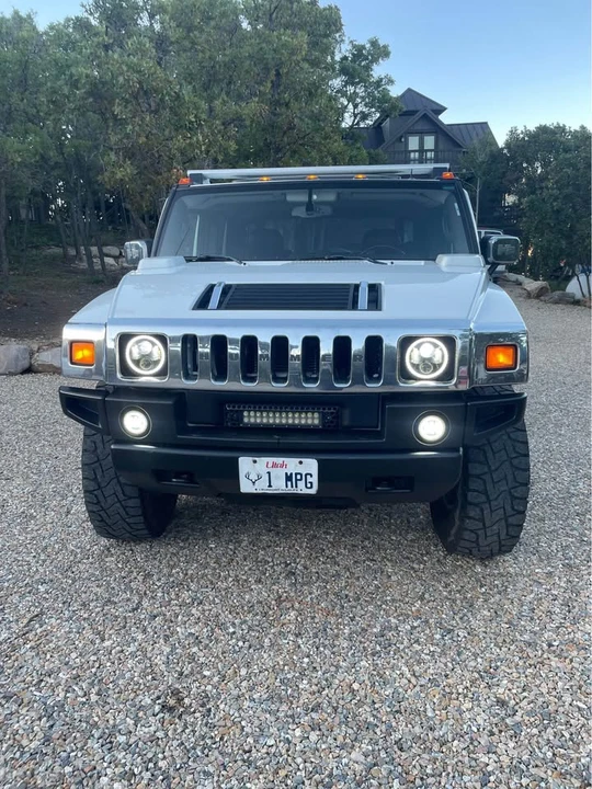 2005 Hummer Hummer H2 - Image 2 of 8