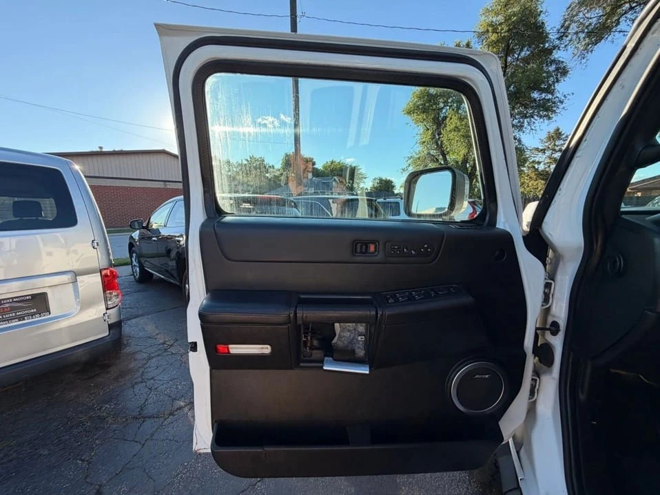 2005 Hummer Hummer H2 - Image 11 of 20