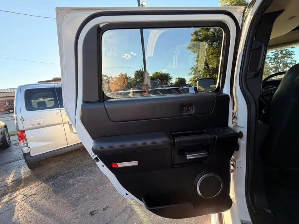 2005 Hummer Hummer H2 - Image 15 of 20