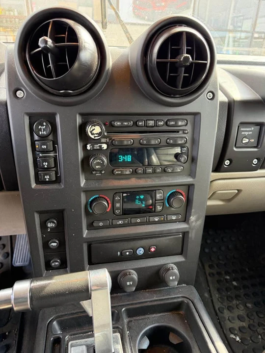 2005 Hummer Hummer H2 - Image 11 of 12
