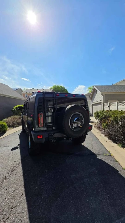 2005 Hummer Hummer H2 - Image 3 of 11