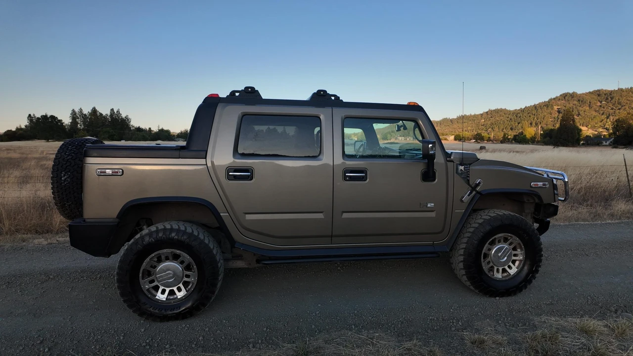 2005 Hummer Hummer H2 - Image 14 of 31
