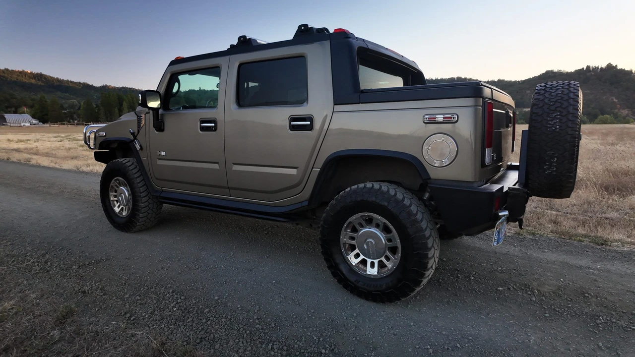 2005 Hummer Hummer H2 - Image 19 of 31