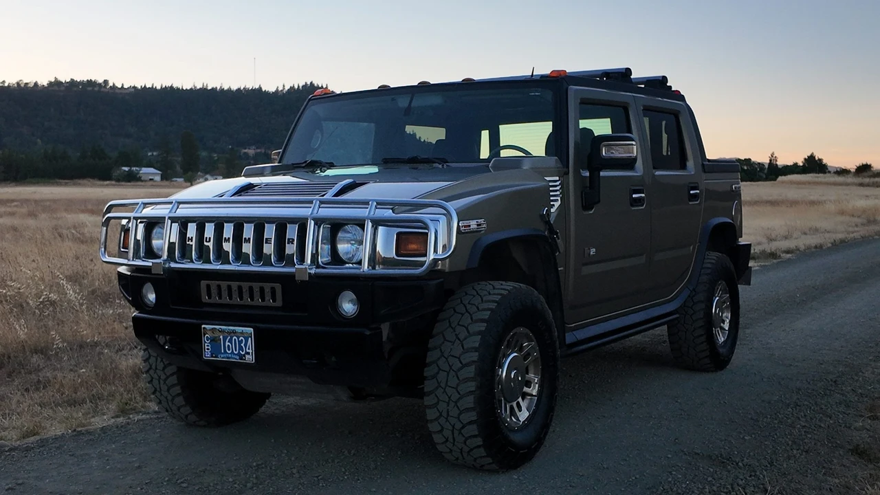 2005 Hummer Hummer H2 - Image 2 of 31
