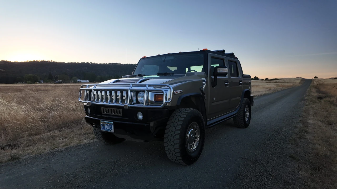 2005 Hummer Hummer H2 - Image 3 of 31