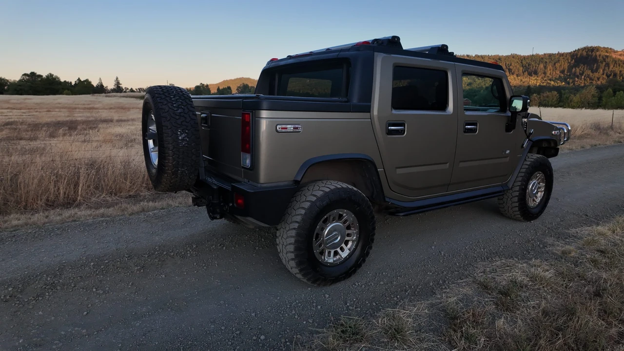 2005 Hummer Hummer H2 - Image 15 of 31