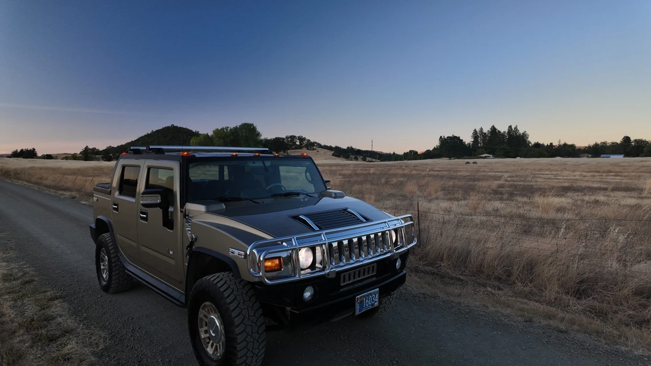2005 Hummer Hummer H2 - Image 12 of 31
