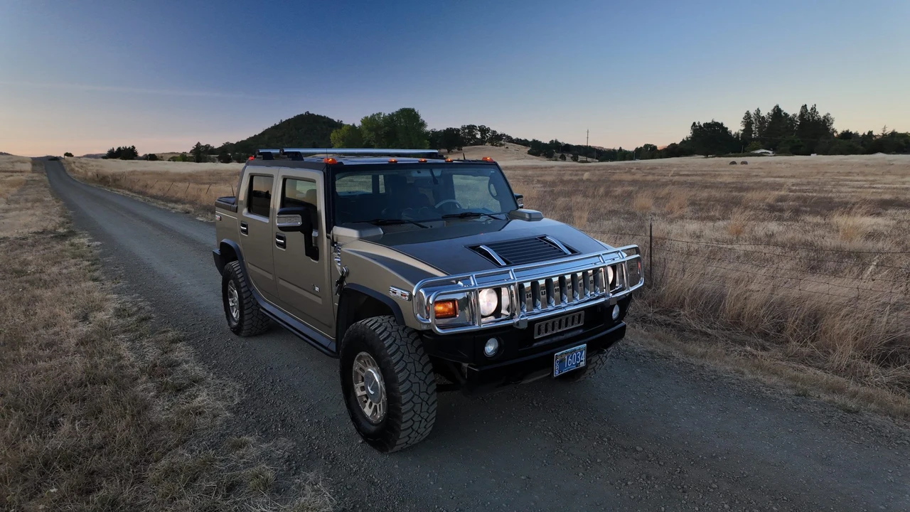 2005 Hummer Hummer H2 - Image 11 of 31