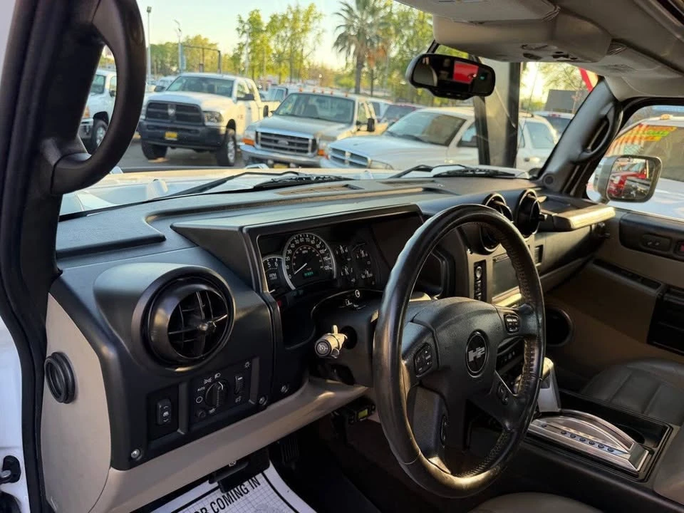 2005 Hummer Hummer H2 - Image 16 of 20