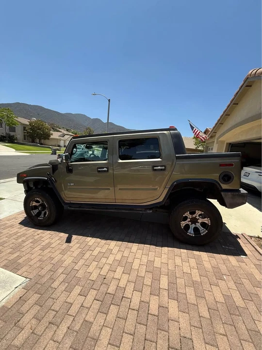 2005 Hummer Hummer H2 - Image 3 of 9