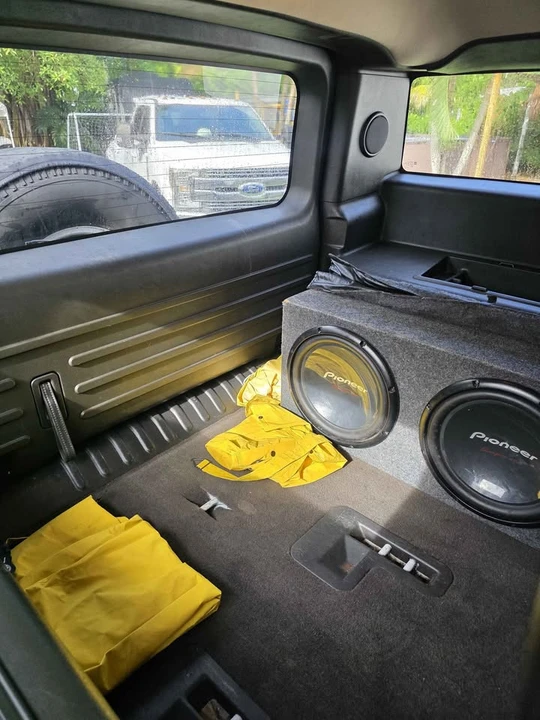 2005 Hummer Hummer H2 - Image 11 of 14