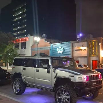 2005 Hummer H2 Sport Utility 4D