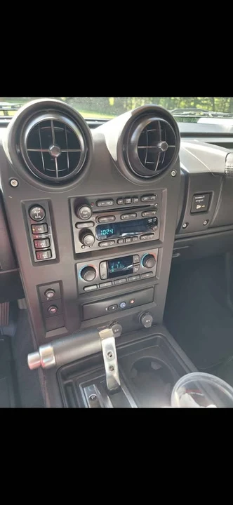 2005 Hummer Hummer H2 - Image 16 of 20