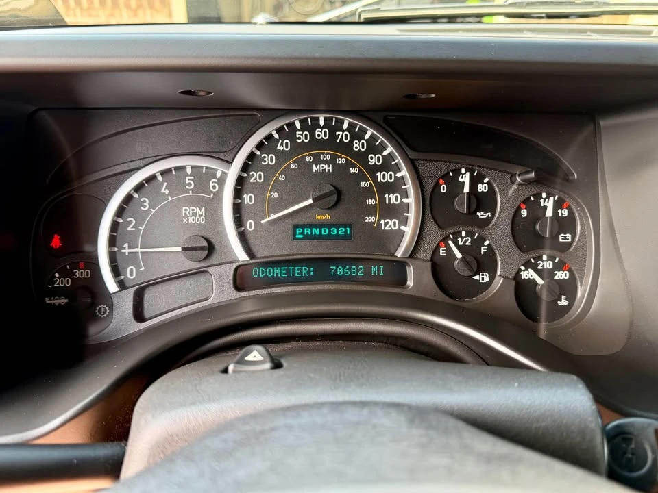 2005 Hummer Hummer H2 - Image 5 of 10