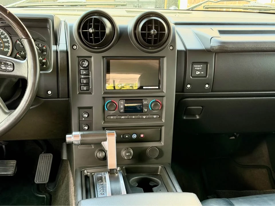 2005 Hummer Hummer H2 - Image 8 of 10