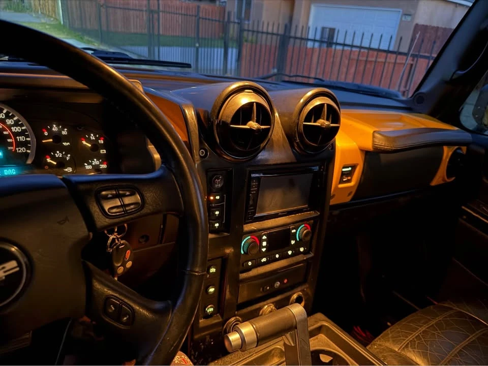 2005 Hummer Hummer H2 - Image 11 of 16