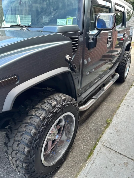 2005 Hummer Hummer H2 - Image 2 of 11