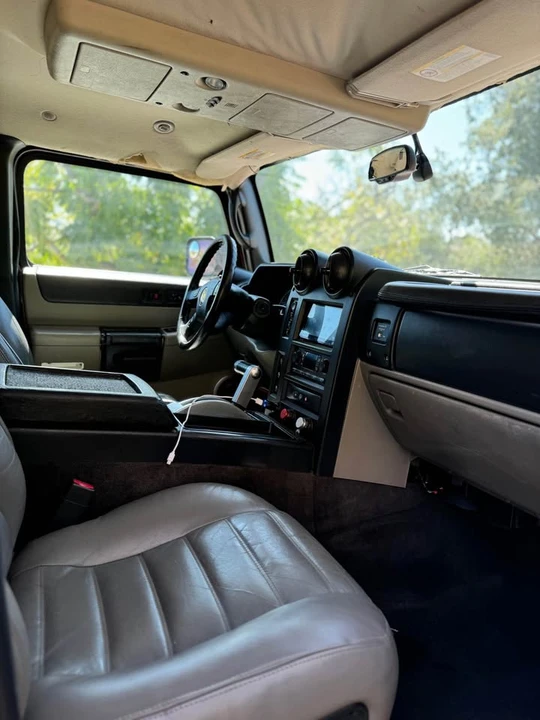 2005 Hummer Hummer H2 - Image 6 of 11