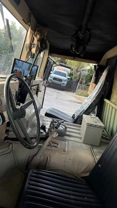 2005 Hummer HMMWV - Image 3 of 10