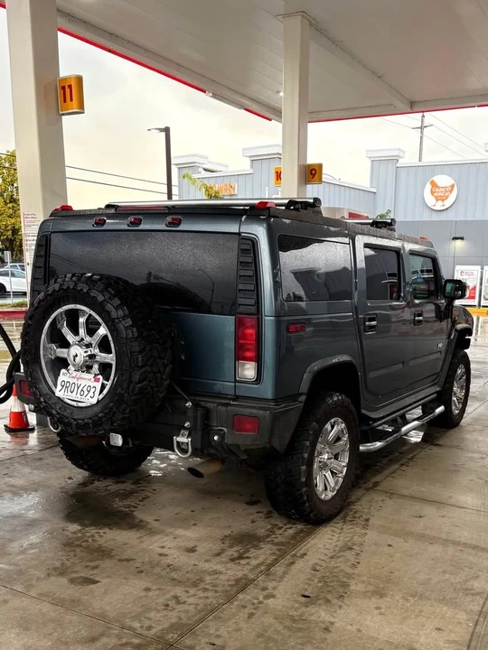 2005 Hummer Hummer H2 - Image 3 of 11