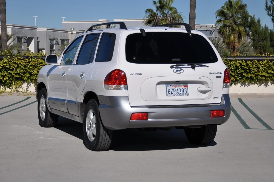 2005 Hyundai Santa Fe - Image 7 of 31