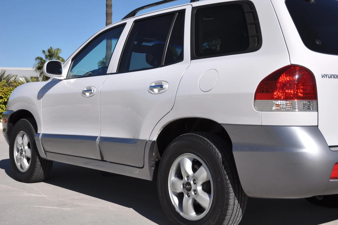 2005 Hyundai Santa Fe - Image 19 of 31