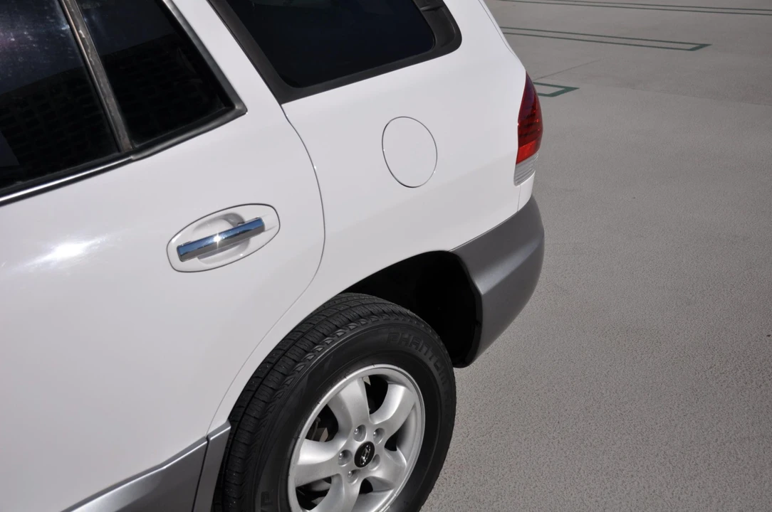 2005 Hyundai Santa Fe - Image 18 of 31