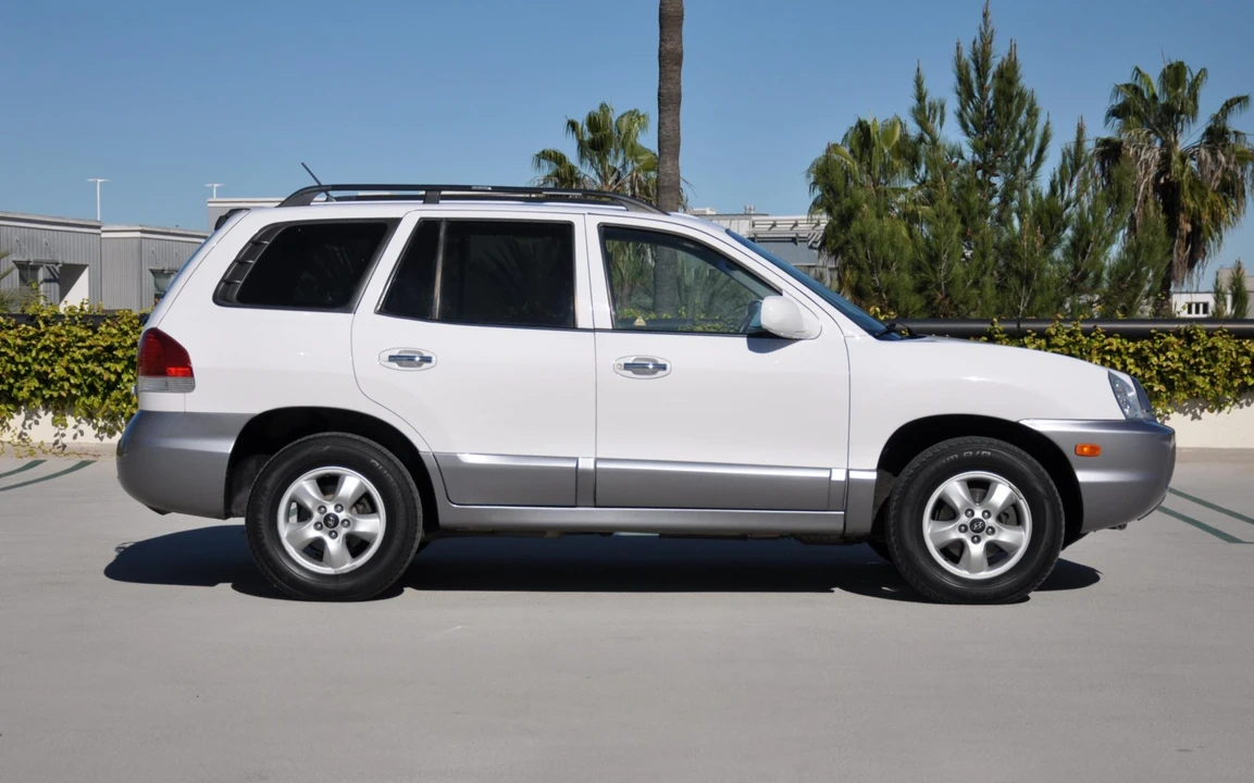 2005 Hyundai Santa Fe - Image 11 of 31