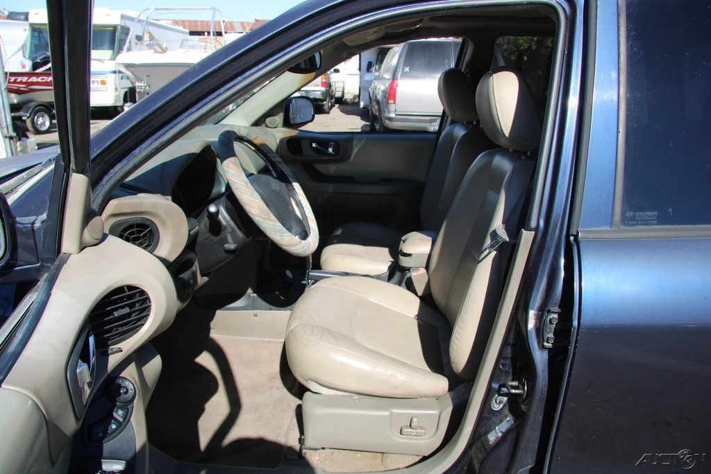 2005 Hyundai Santa Fe - Image 13 of 21