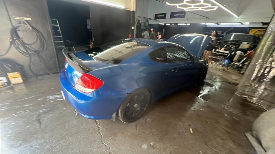 2005 Hyundai Tiburon - Image 4 of 6