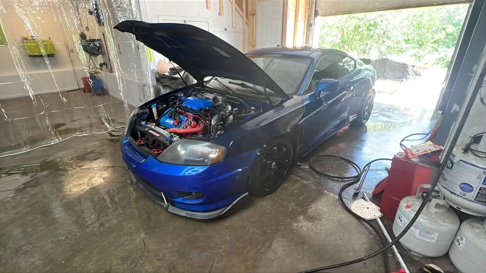 2005 Hyundai Tiburon - Image 2 of 6