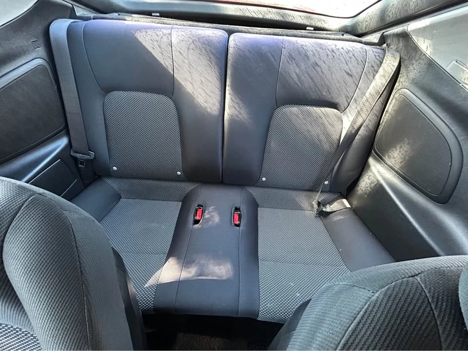 2005 Hyundai Tiburon - Image 8 of 17