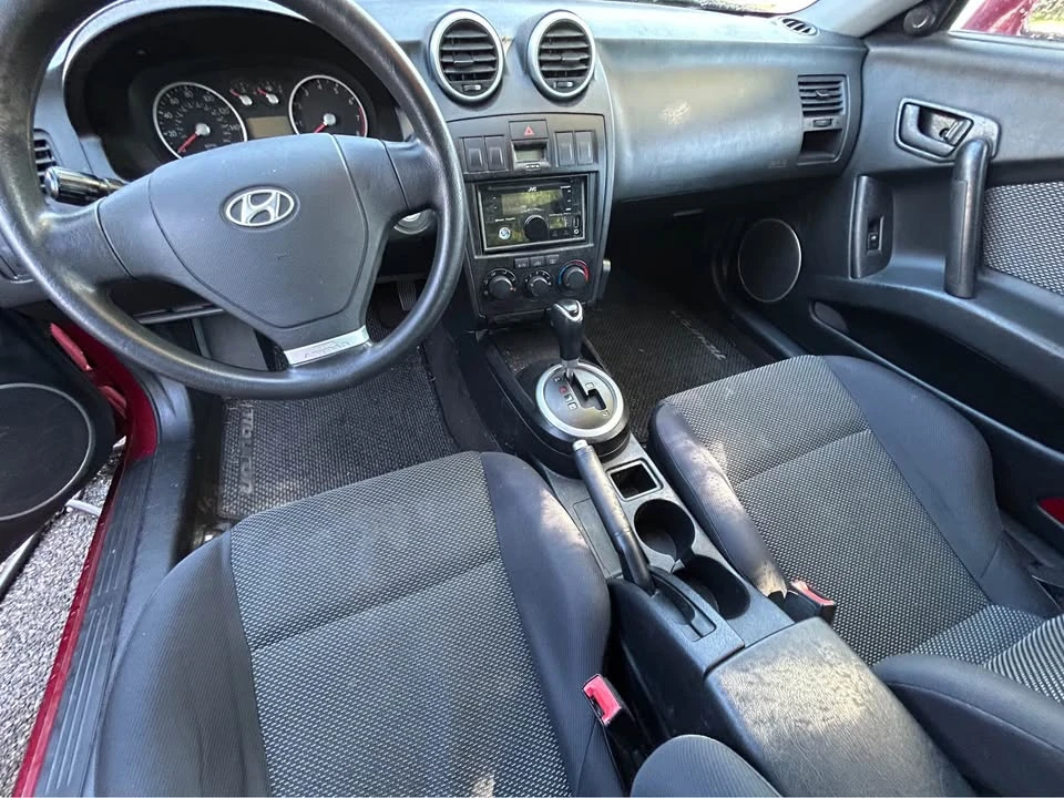 2005 Hyundai Tiburon - Image 6 of 17