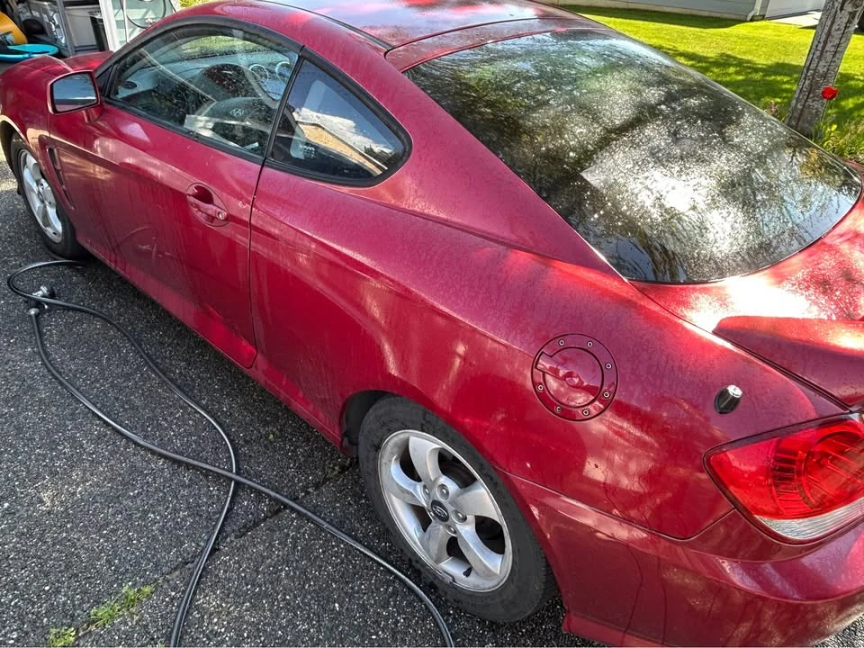 2005 Hyundai Tiburon - Image 3 of 17