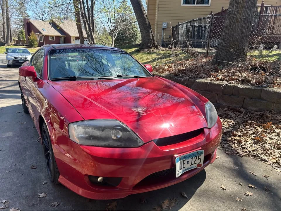 2005 Hyundai Tiburon - Image 3 of 8