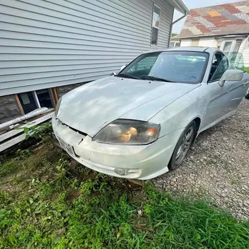 2005 Hyundai Tiburon GT Coupe 2D