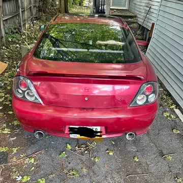 2005 Hyundai Tiburon SE Hatchback Coupe 2D