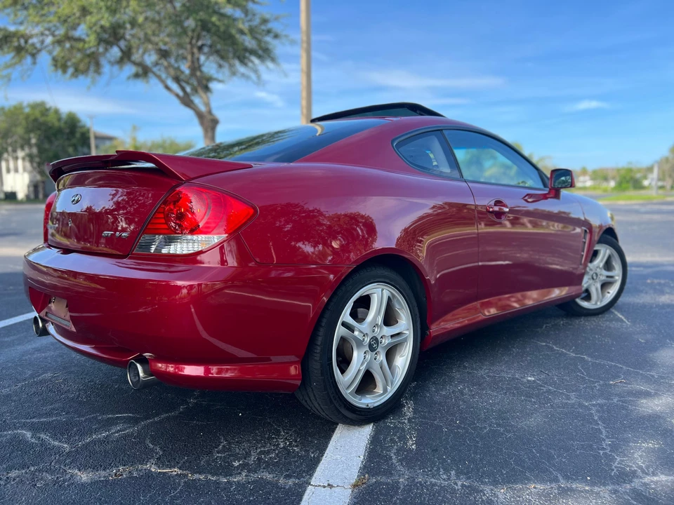2005 Hyundai Tiburon - Image 21 of 31