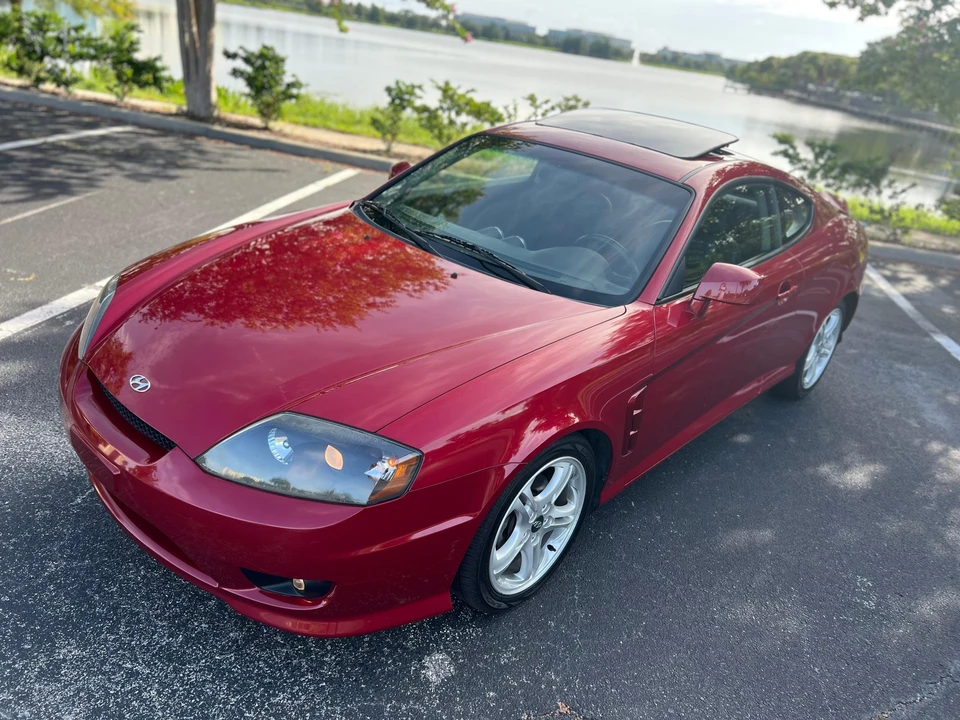 2005 Hyundai Tiburon - Image 7 of 31