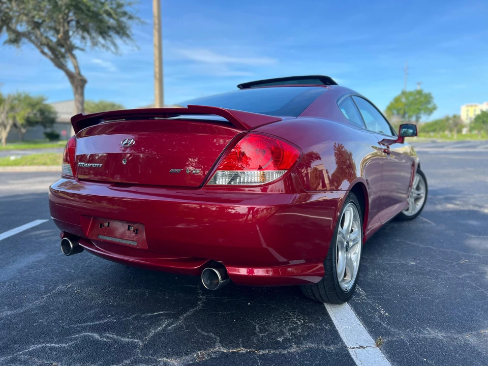 2005 Hyundai Tiburon - Image 20 of 31