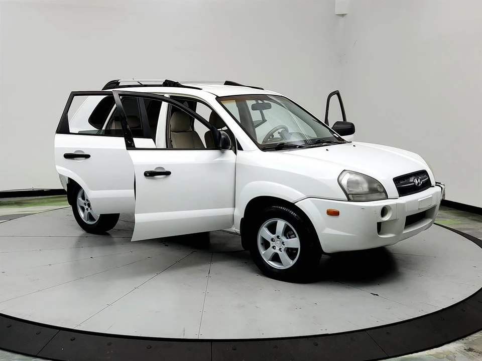 2005 Hyundai Tucson - Image 10 of 21