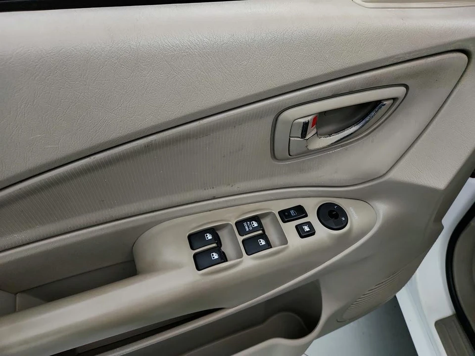 2005 Hyundai Tucson - Image 19 of 21