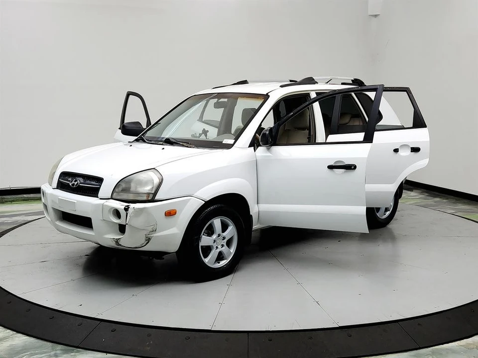 2005 Hyundai Tucson - Image 9 of 21