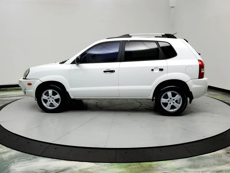 2005 Hyundai Tucson - Image 8 of 21