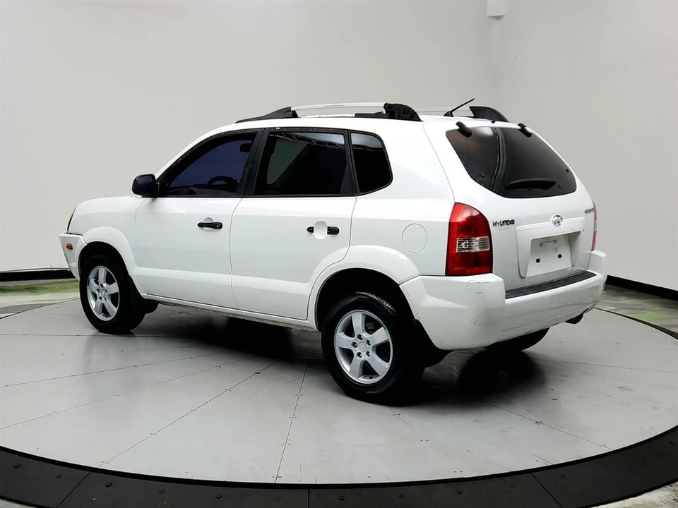 2005 Hyundai Tucson - Image 7 of 21