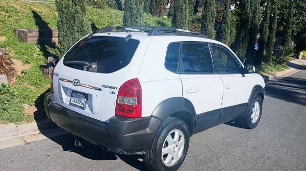 2005 Hyundai Tucson - Image 3 of 13
