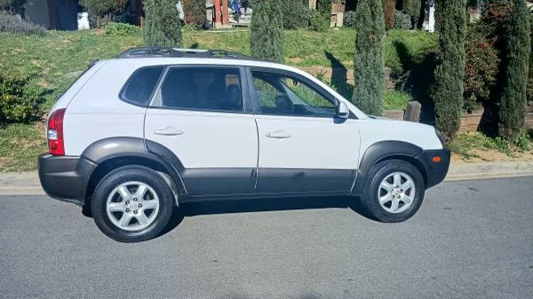 2005 Hyundai Tucson - Image 2 of 13