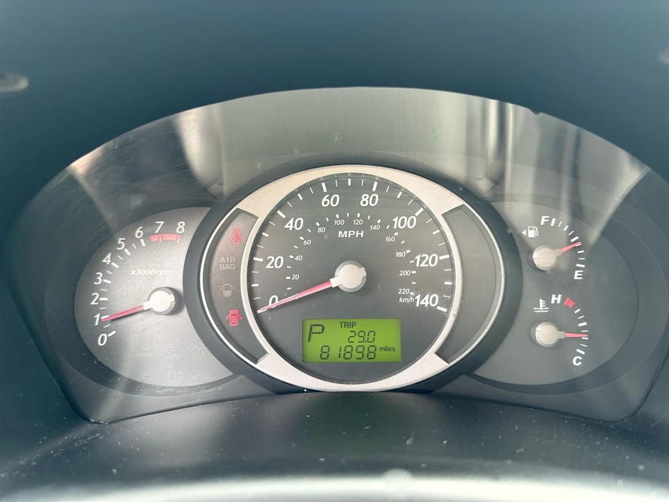 2005 Hyundai Tucson - Image 9 of 11