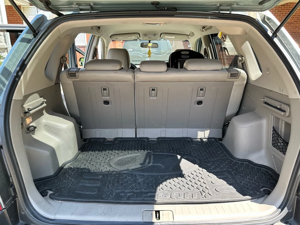 2005 Hyundai Tucson - Image 8 of 11